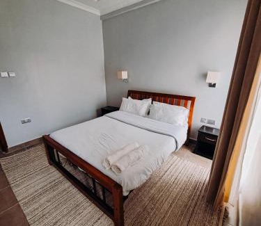 Nyeri Hotel | Discover Comfort at Robins Den with Breakfast Included