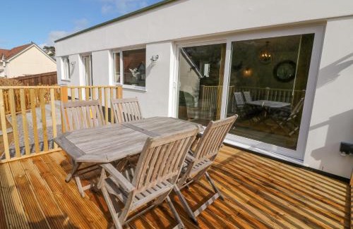 Hele House | Elegant Robins Downs: 4-Star Pet-Friendly Retreat