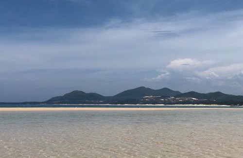 Phu Yen Hotel | Beachfront Robinson Bungalow with Ocean Views & Breakfast