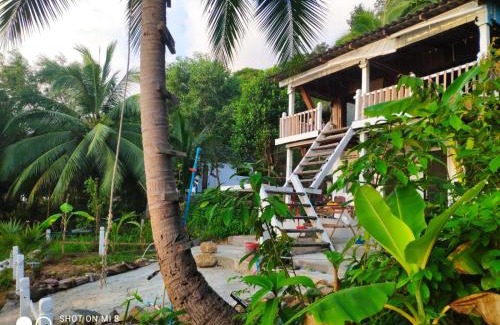 Koh Rong Villa | Robinson Crusoe's Jungle Villa