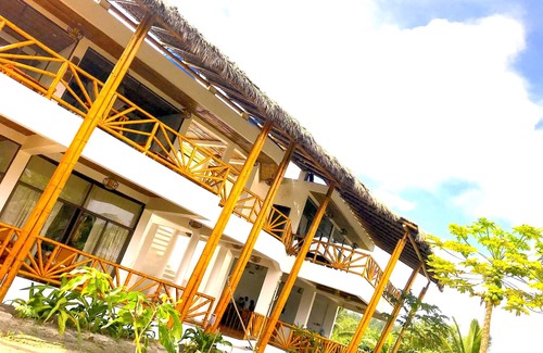 Mompiche Bed & Breakfast | Discover Robinson Crusoe's Paradise Tropical Beach Getaway