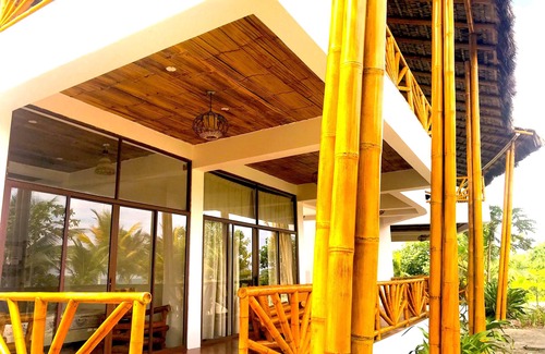 Mompiche Bed & Breakfast | Discover Robinson Crusoe's Paradise Tropical Beach Getaway