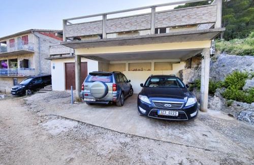 Bogomolje House | Robinson Dionis: Oceanfront Retreat with Perfect 10 Rating