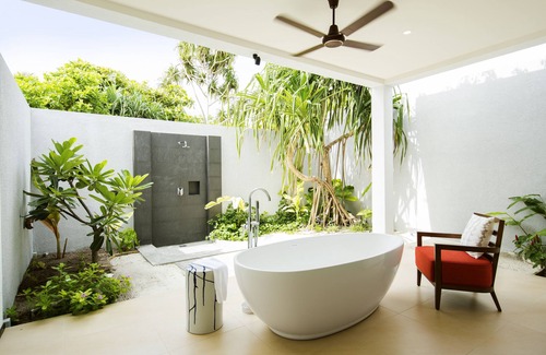 Orivaru Resort | Experience ROBINSON NOONU: All-Inclusive 5-Star Retreat