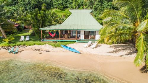 Pihaena Villa | Relaxing Robinson's Cove Villas with Private Beach Access