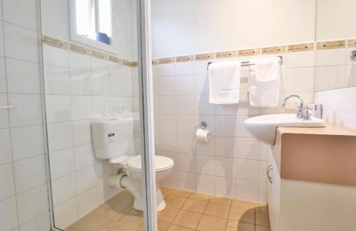 Robinvale Hotel | Experience Comfort at Robinvale Bridge Motel with Ocean Views