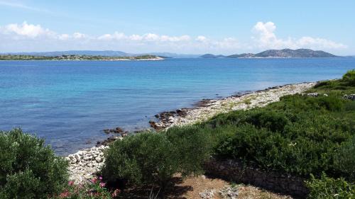 Gangaro House | Experience Robinzon House Kornati: 10/10 Oceanfront Retreat