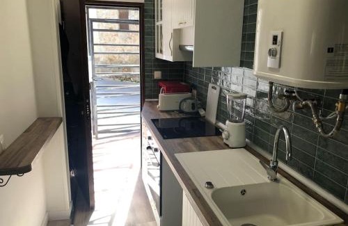 Robledo de Chavela Apartment | Perfectly Located Robledo de Chavela with Ocean View Terrace