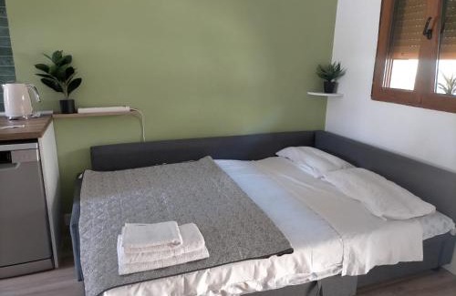Robledo de Chavela Apartment | Perfectly Located Robledo de Chavela with Ocean View Terrace