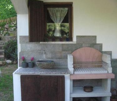 Villaggio delle Mimose Villa | Cozy ROBY’s NEST: Oceanfront Retreat for Families & Pets