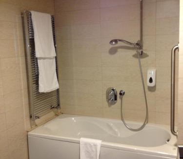 Avinguda de Carlemany Hotel | Discover Roc Blanc Hotel & Spa: 4-Star Retreat with Amenities
