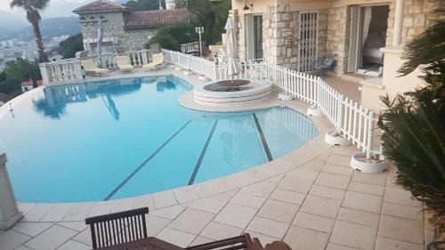 Mont Boron Villa | Experience Roc Maria Lucia: Poolside Oceanfront Bliss