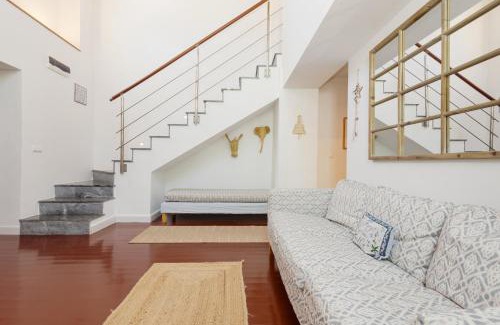Alora House | Kid-Friendly Stay at Rocamadour Casa del Caminito - 4 Stars