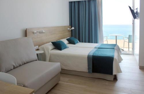 Canet de Mar Hotel | Oceanfront Rocatel: Guest Rated 9/10 with Pool Access