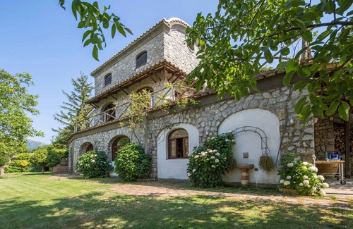 Vico Equense House | Rocca Angelica Villa: Poolside Retreat Near Positano