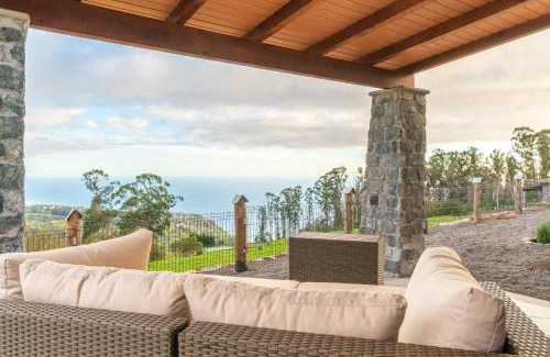 Calheta House | Rochão Village: Family-Friendly Retreat with Private Pool & Spa