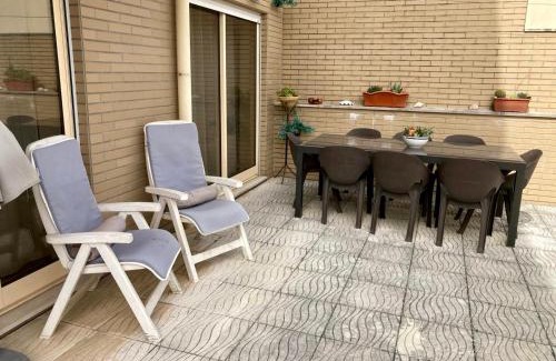 Canidelo Apartment | Cozy Rocha’s Apartment with Terrace by the Beach