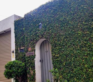 Pita Kotte House | Guest Rated 10/10: Roche's Cozy Corner with Breakfast