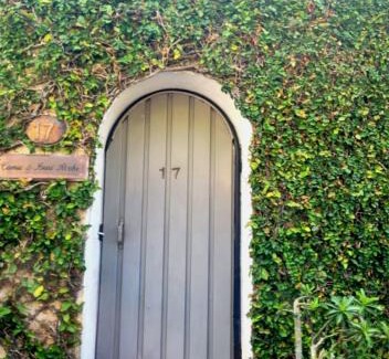 Pita Kotte House | Guest Rated 10/10: Roche's Cozy Corner with Breakfast