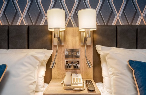 Dublin Hotel | Rochestown Lodge Hotel: Family-Friendly Stay with Spa & Pool