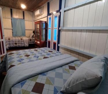 Tanjung Pandan Hotel | Oceanfront Bliss at Rock and Wreck Dive Resort