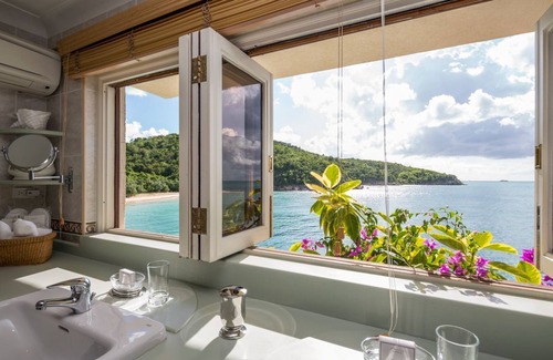 Dickenson Bay Resort | Rock Cottage: Spacious Five-Bedroom Retreat with Pool