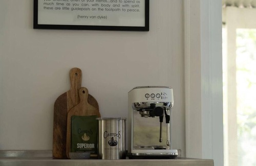 Patonga House | Exquisite Rock Davis Beachouse: Family-Friendly Retreat