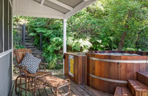 Patonga House | Beachside Bliss at Rock Davis Beachhouse - 9.4/10 Rated