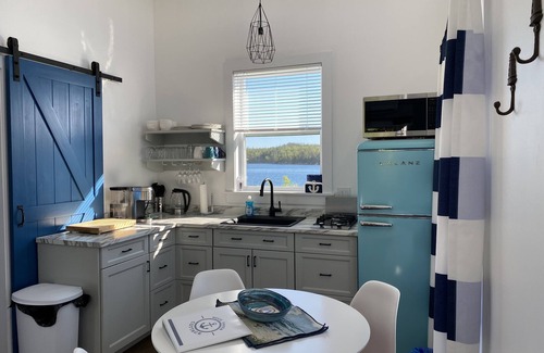 Bayside Cottage | Seaside Escape at Rock Haven Cottage with Ocean Views