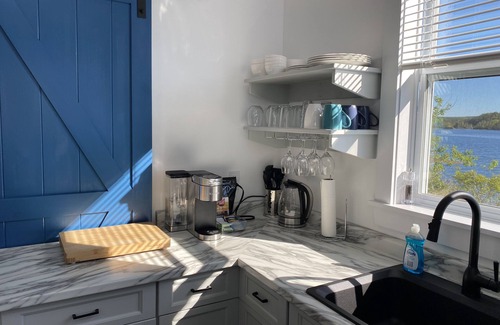 Bayside Cottage | Seaside Escape at Rock Haven Cottage with Ocean Views