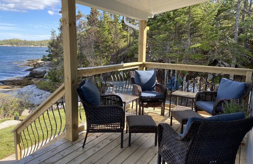 Bayside Cottage | Seaside Escape at Rock Haven Cottage with Ocean Views