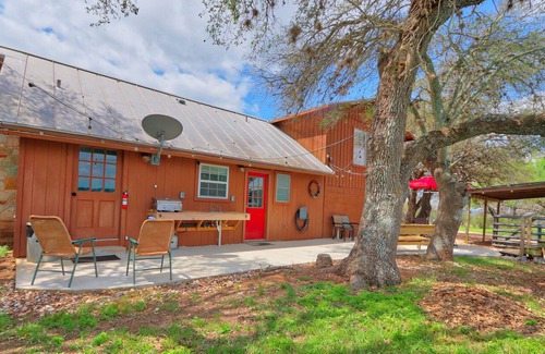Johnson City House | Rock-N-Horse Ranch in the Texas Hill Country!