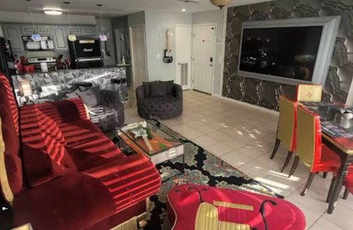 New Braunfels Condo | Rock-n-roll themed condo on the Guadalupe River located downtown New Braunfels