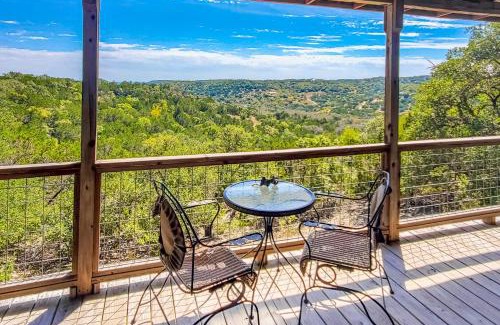 Fredericksburg House | Family-Friendly Rock of Ages Cabin in Amazing Grace Canyon