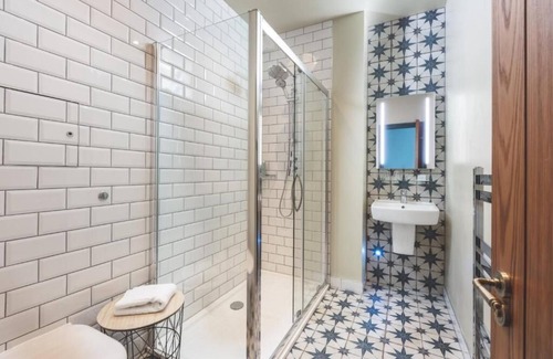 Lyme Regis Hotel | Welcoming Rock Point Inn: Rated 9.4 with Family-Friendly Amenities