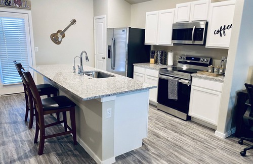 Lubbock House | Ultimate Rock & Roll Retreat near Texas Tech - Sleeps 6!