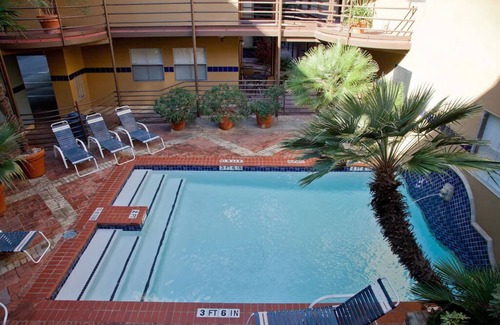 Waller Creek District Condo | Elegant Rock Royalty Suite with Breakfast & Family Amenities