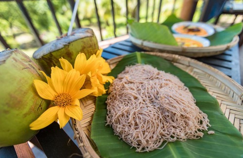 Tangalle Cabin | Scenic Rock Violet Lakefront Cabanas with Restaurant & Breakfast