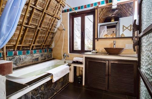 Ke Ga Resort | Relax at Rock Water Bay Beach Resort & Spa with Ocean Views