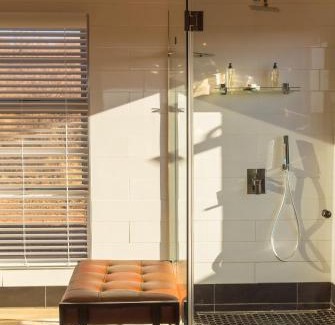 Madikwe Game Reserve Cabin | Experience Rockfig Lodge Madikwe: Oceanfront Retreat with Pool
