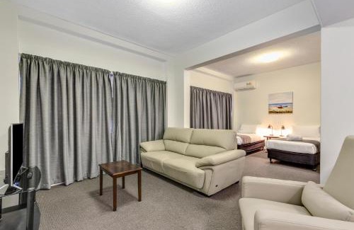 Rockhampton Hotel | Discover Comfort at Rockhampton Riverside Central Hotel