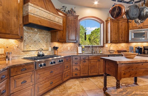 Boerne House | Explore Rockin' B Ranch Retreat: Rated 10/10 with Scenic Views