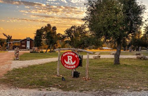 Fredericksburg House | Family-Friendly Rockin' R Ranch Cabins for Up to 10 Guests