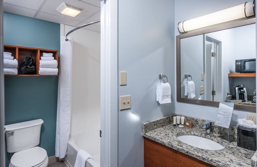 Rockland Hotel | Highly Rated Rockland Harbor Hotel with Family-Friendly Amenities