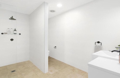 Terrigal House | Ocean View Retreat: Rockpool 101 in Terrigal Awaits