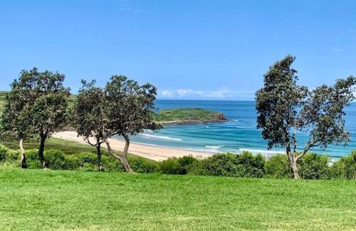 Shell Cove Apartment | Coastal Retreat at Rockpool Escape: Family-Friendly Stay