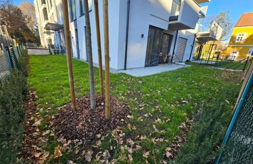 Sankt Leonhard Apartment | Exceptional Rocks Graz: 4-Star Stay with Family Amenities