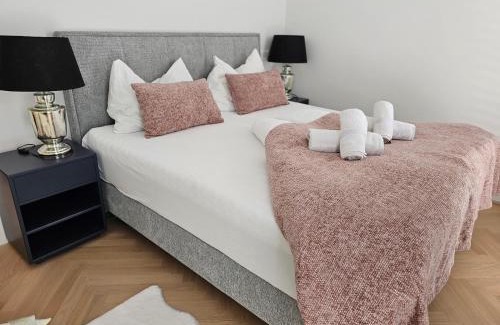 Sankt Leonhard Apartment | Exceptional Rocks Graz: 4-Star Stay with Family Amenities