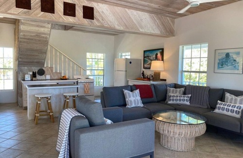 North Palmetto Point House | Rocks Retreat: Family-Friendly Oceanfront Getaway