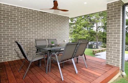 Bundanoon House | Pet-Friendly Retreat at Rockwall with Cozy Fire Pit